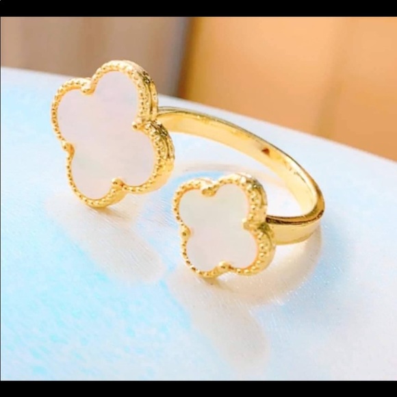 Beautiful ring brand new I have couple different colour - Picture 2 of 2